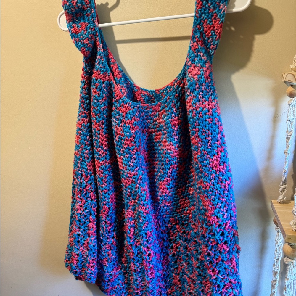 🧶 Crochet Flowy Top 🦋 - Picture 4 of 8